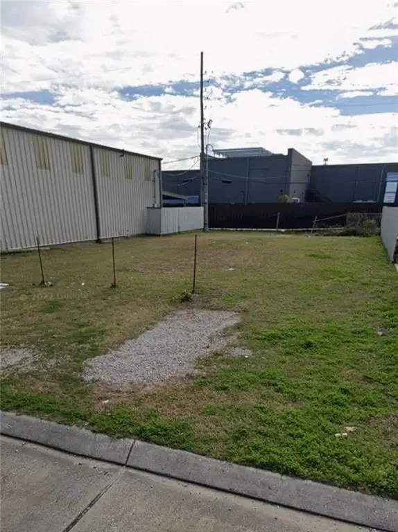 8320 Parc Place, Chalmette, LA 70043 - #2