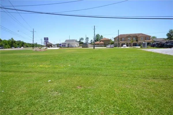 12429 Hwy 90 Highway, Luling, LA 70070
