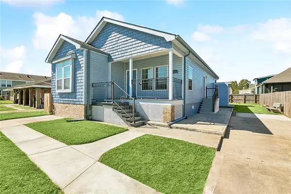 920 Cougar Drive, Arabi, LA 70032