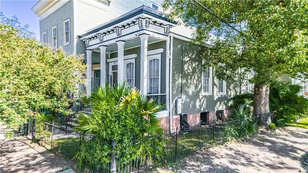 1630 Robert C. Blakes Sr Drive, New Orleans, LA 70130