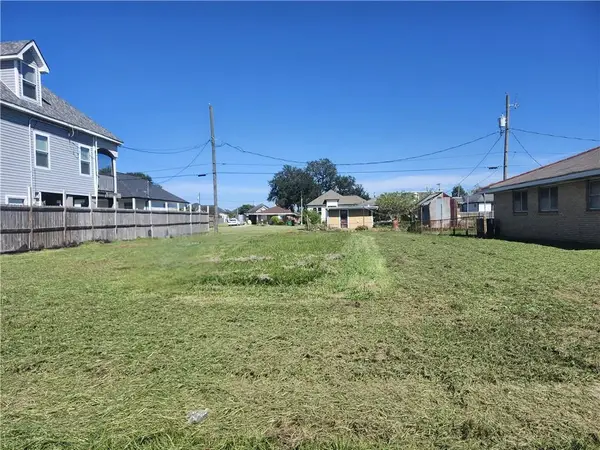 405 Genet Drive, Arabi, LA 70032