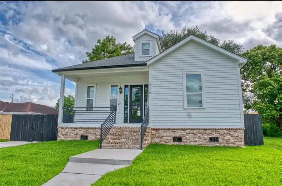 316 Livingston Avenue, Arabi, LA 70032 - #2