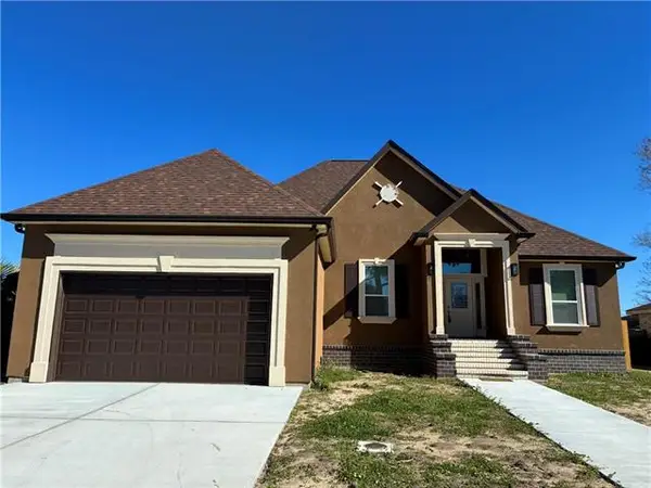 4671 Perelli Drive, New Orleans, LA 70127