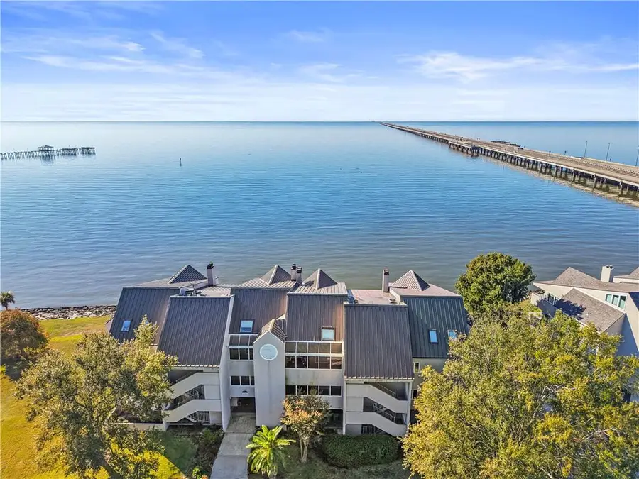 406 Mariners Island #2F, Mandeville, LA 70448 - #3