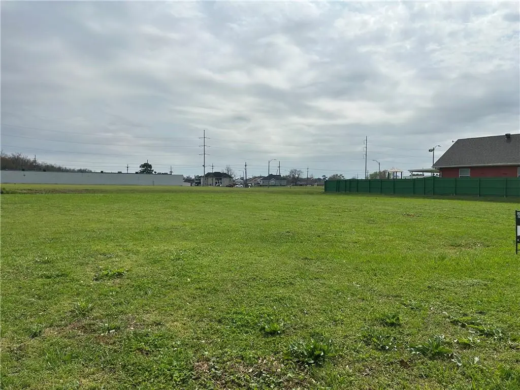 40731,40732,407 Lake Forest Boulevard, New Orleans, LA 70126 - #1