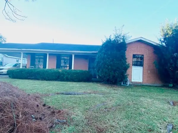 708 Fairlawn Drive, Gretna, LA 70056