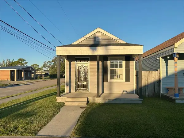 2101 Huey P Long Avenue, Gretna, LA 70053
