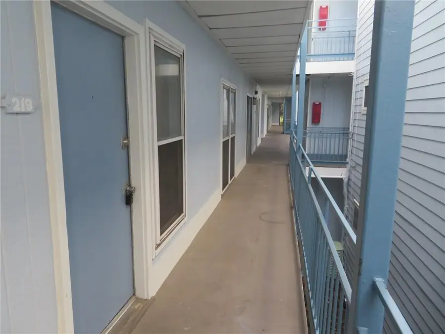 318 Lake Marina Avenue #219, New Orleans, LA 70124 - #2