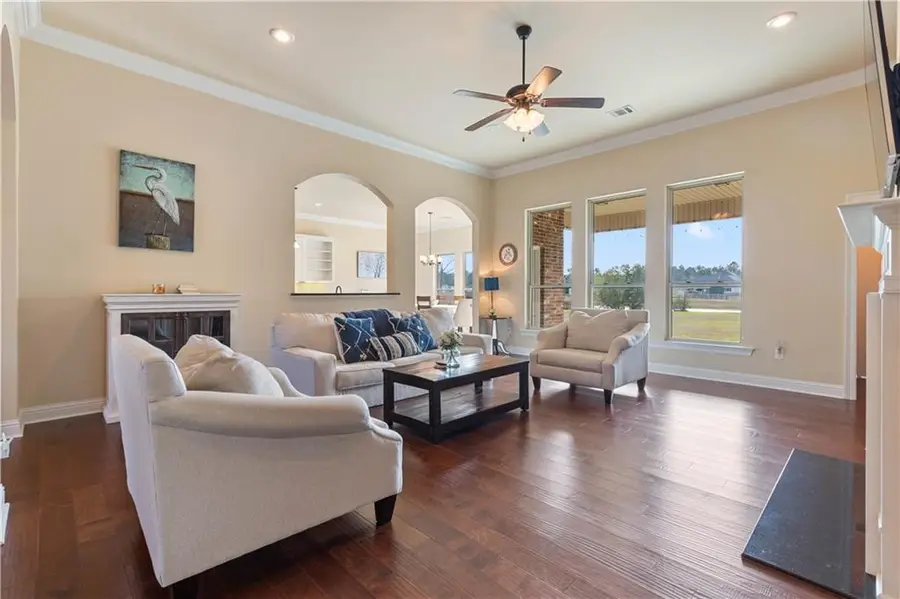 402 Long Lake Drive, Covington, LA 70435 - #2