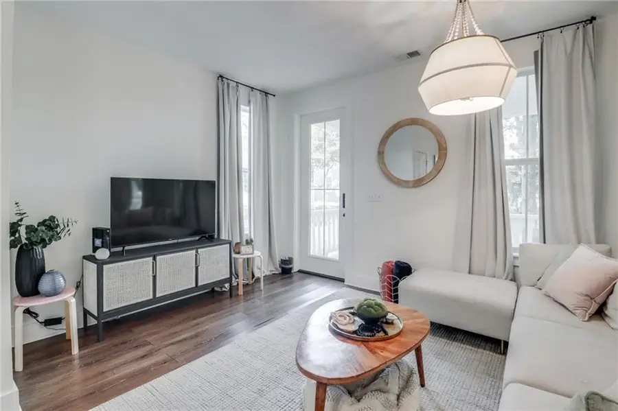 2207 Government Street #20, Ocean Springs, MS 39564 - #3