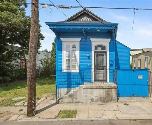 1411 St Bernard Avenue, New Orleans, LA 70116