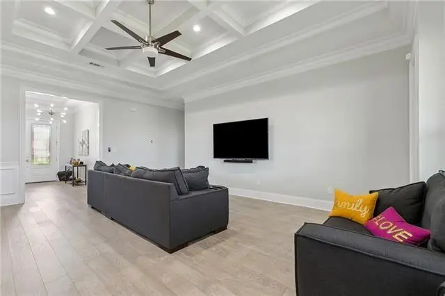 5135 Cameron Boulevard, New Orleans, LA 70122 - #3