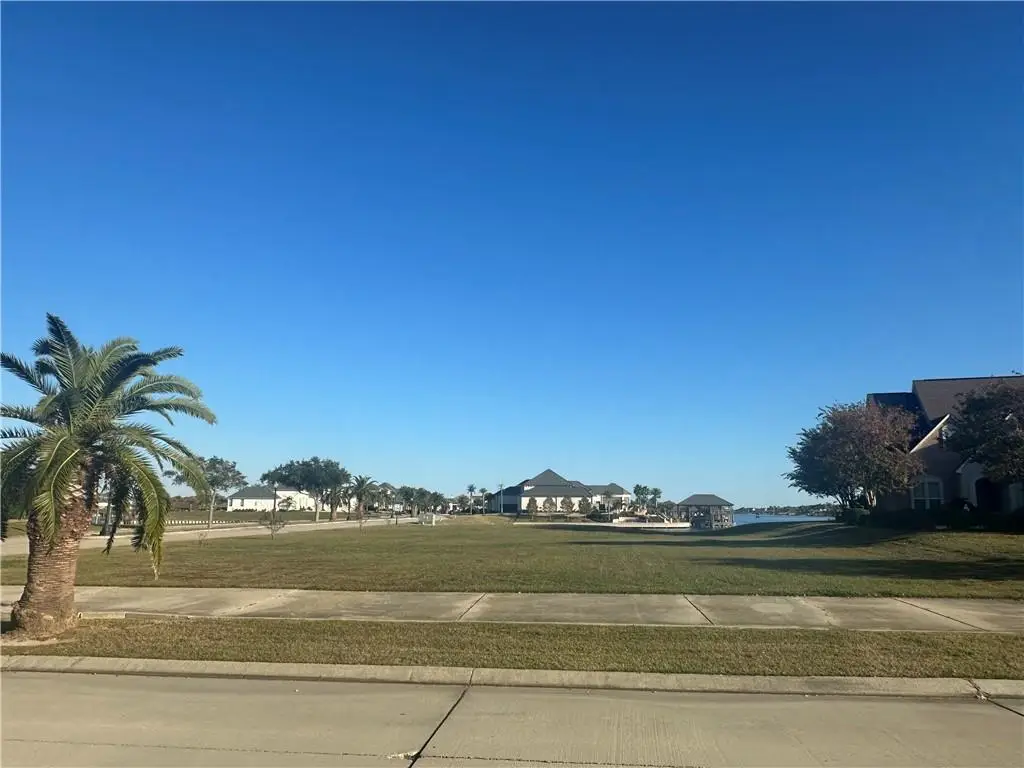 2024 Lakeshore Boulevard, Slidell, LA 70461 - #1