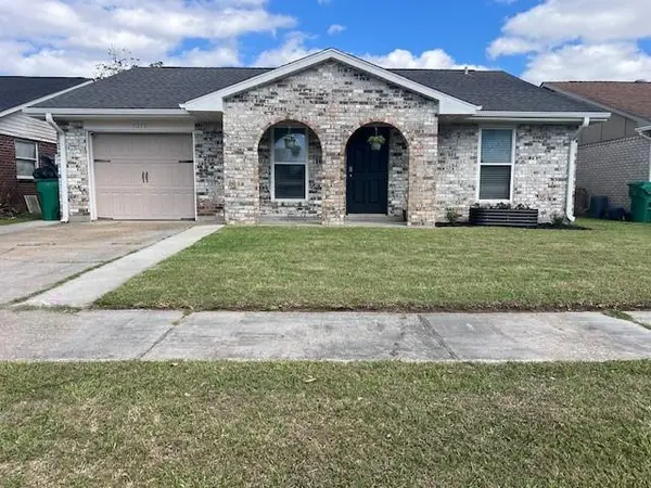 5212 Eden Roc Drive, Marrero, LA 70072
