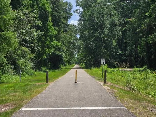 E 5th Street, Covington, LA 70433 - #3