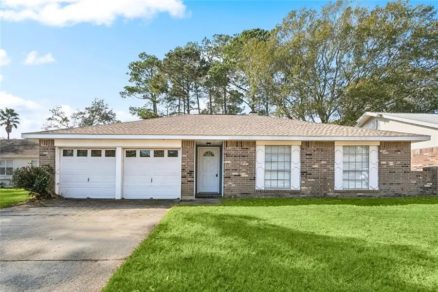415 Ridgewood Drive, Mandeville, LA 70471 - #2