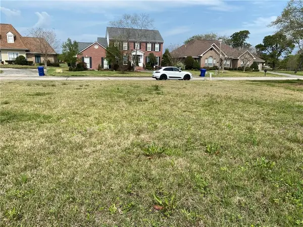 7 Laquinta Drive, Slidell, LA 70458