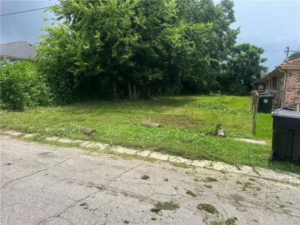 6042 Kuebel Drive, New Orleans, LA 70126