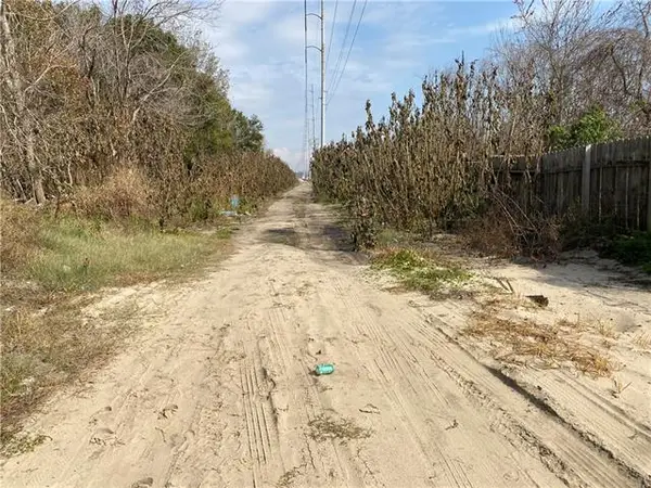 41374 Curran Boulevard, New Orleans, LA 70129