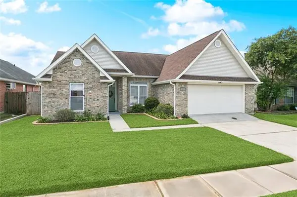 1921 Bradford Place, Harvey, LA 70058