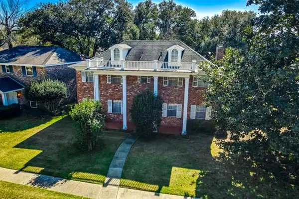 5401 Wimbledon Court, New Orleans, LA 70131