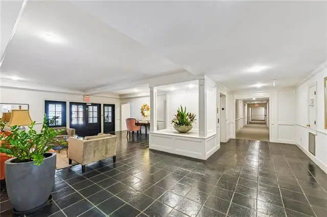 801 Rue Burgundy Street #214, Metairie, LA 70005 - #3