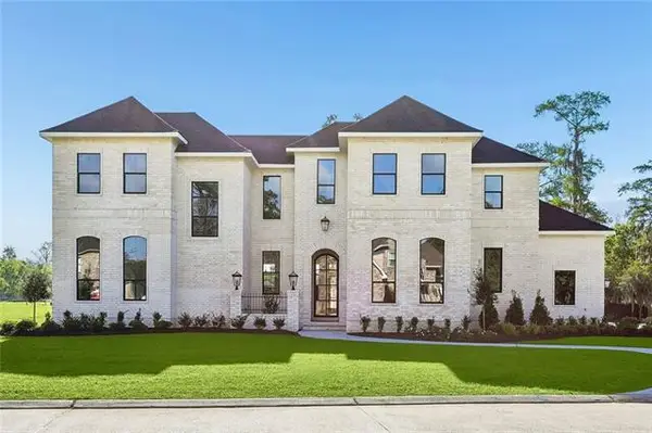 15 Oak Hills Lane, New Orleans, LA 70131