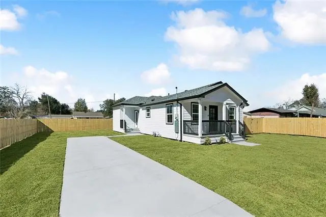 587 W Easy Street, Destrehan, LA 70047 - #2