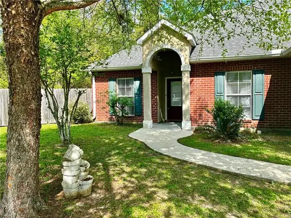 40128 Emerald Drive #B, Ponchatoula, LA 70454