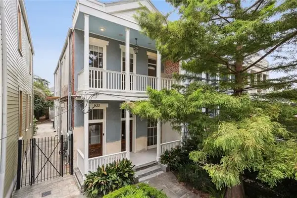 924 Melpomene Street, New Orleans, LA 70130