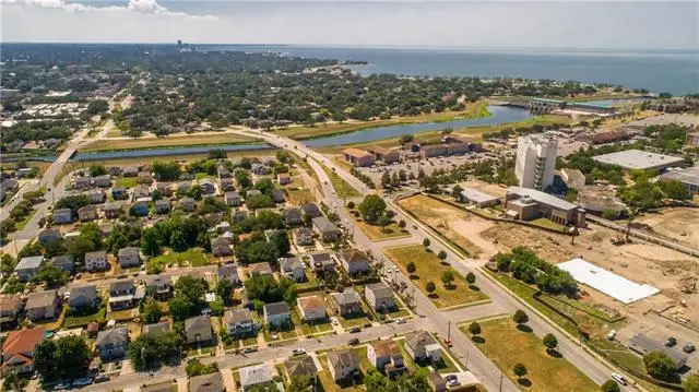 6220 Cameron Boulevard, New Orleans, LA 70122 - #2