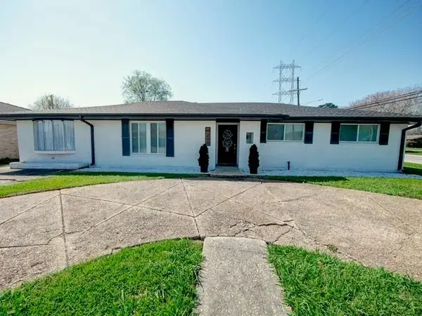 200 Willow Drive, Gretna, LA 70053