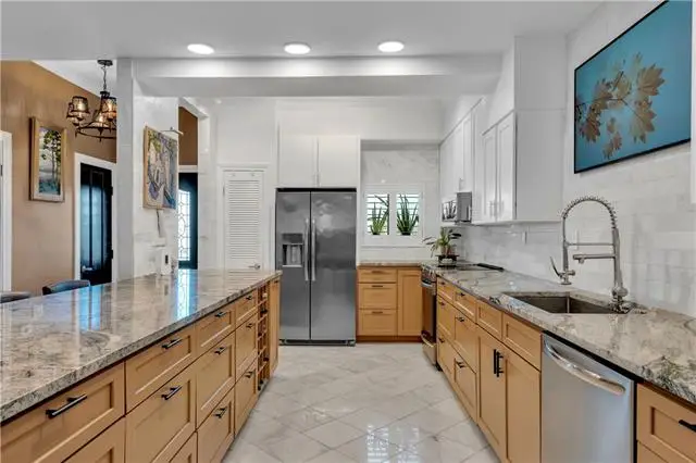 7300 Lakeshore Drive #20, New Orleans, LA 70124 - #3