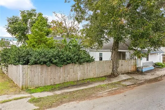 2230 N Roman Street, New Orleans, LA 70117 - #2