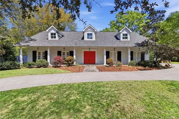 745 Bocage Lane, Mandeville, LA 70471