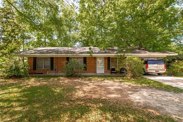 465 S 4th Street, Ponchatoula, LA 70454 - #1