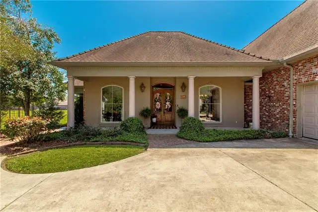 451 Lake Orleans Boulevard, Ponchatoula, LA 70454 - #1