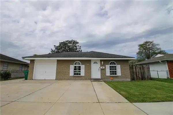 748 Oakwood Drive, Gretna, LA 70056