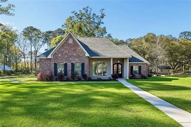 1704 Jackson Street, Mandeville, LA 70448 - #1