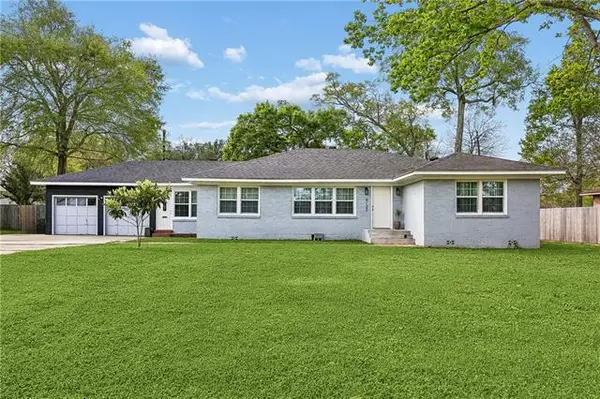 9122 Meadowood Street, Baton Rouge, LA 70815