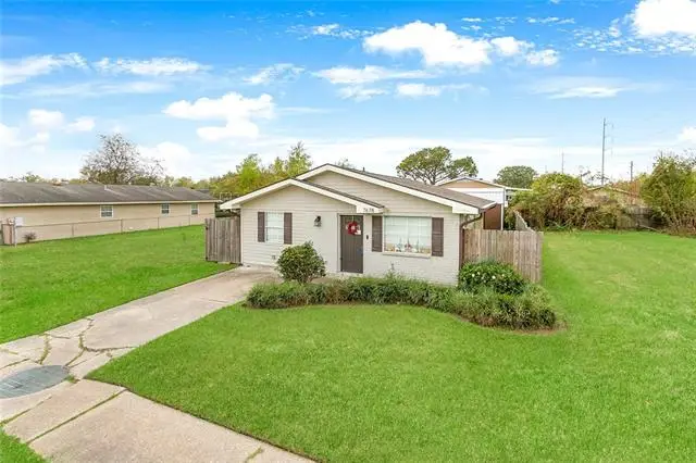7678 Shorewood Boulevard, New Orleans, LA 70128 - #2