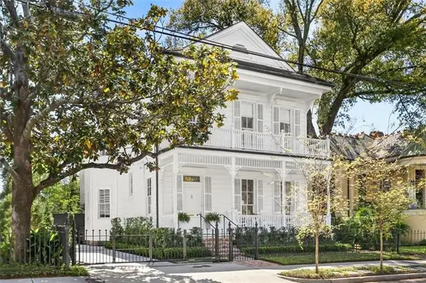 5240 Prytania Street, New Orleans, LA 70115