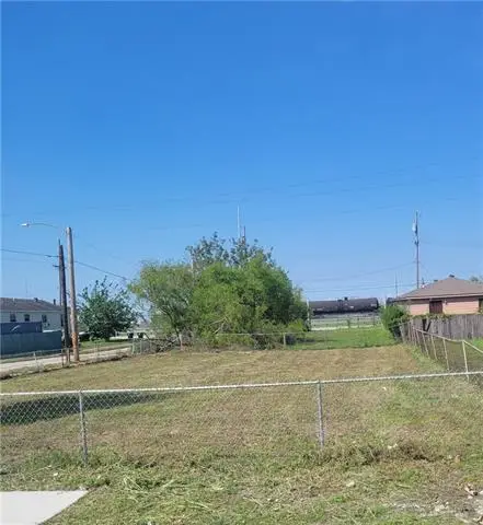 3041 Laussat Place, New Orleans, LA 70117 - #2