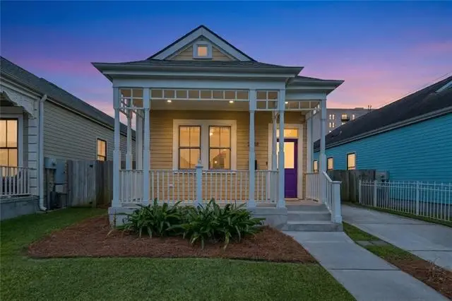 2058 Chippewa Street, New Orleans, LA 70130 - #2