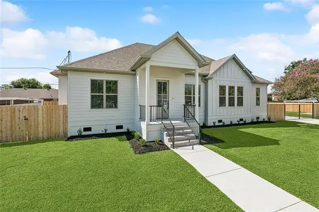2204 Congressman Hebert Drive, Chalmette, LA 70043 - #1