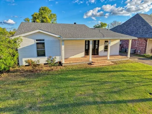 409 Parkwood Avenue, Houma, LA 70360 - #2