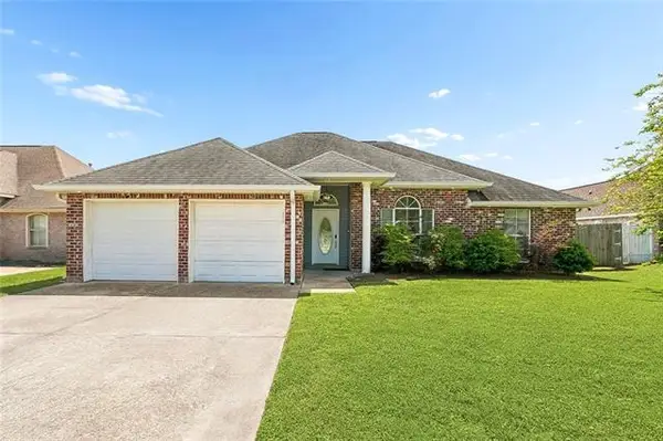 369 Oak Point Drive, Laplace, LA 70068