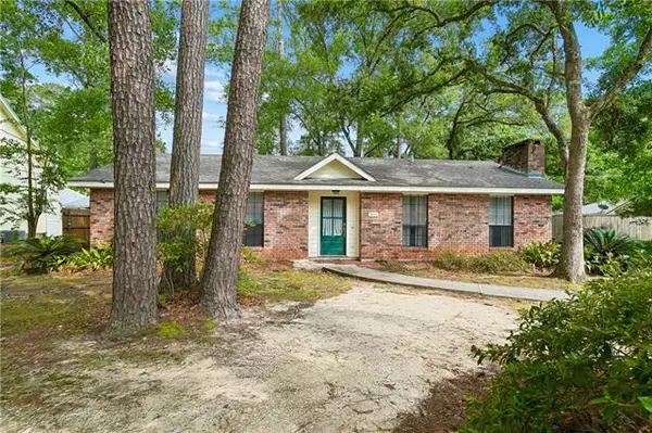 2061 Dupre Street, Mandeville, LA 70448