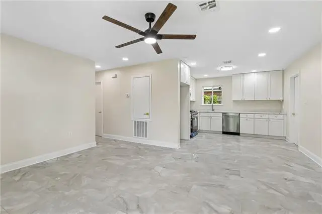 355 Azalea Drive, Westwego, LA 70094 - #3