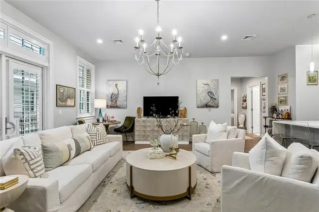 731 St Charles Avenue #413, New Orleans, LA 70130 - #3